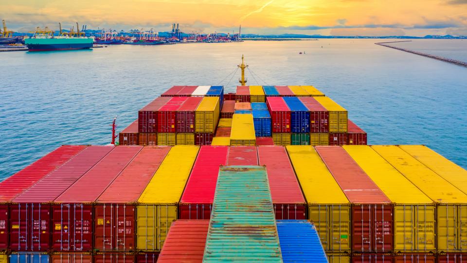 L’interruption du transport maritime par Suez anéantit-elle les espoirs de baisse des taux d’intérêt ?